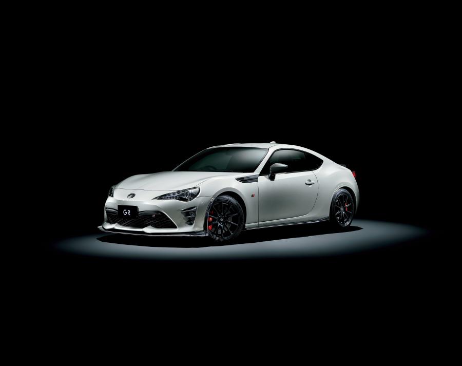  Toyota GT 86 GRMN 2017 года  (JP) (фото 7 из 9)